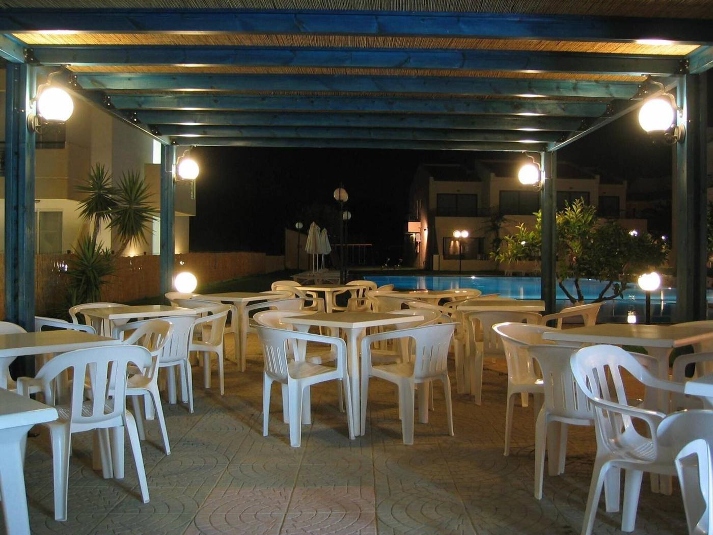 Summerland-Hotel-and-Bungalows-Restaurant-19