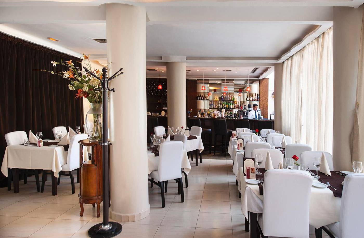 Le-Caspien-Restaurant-28