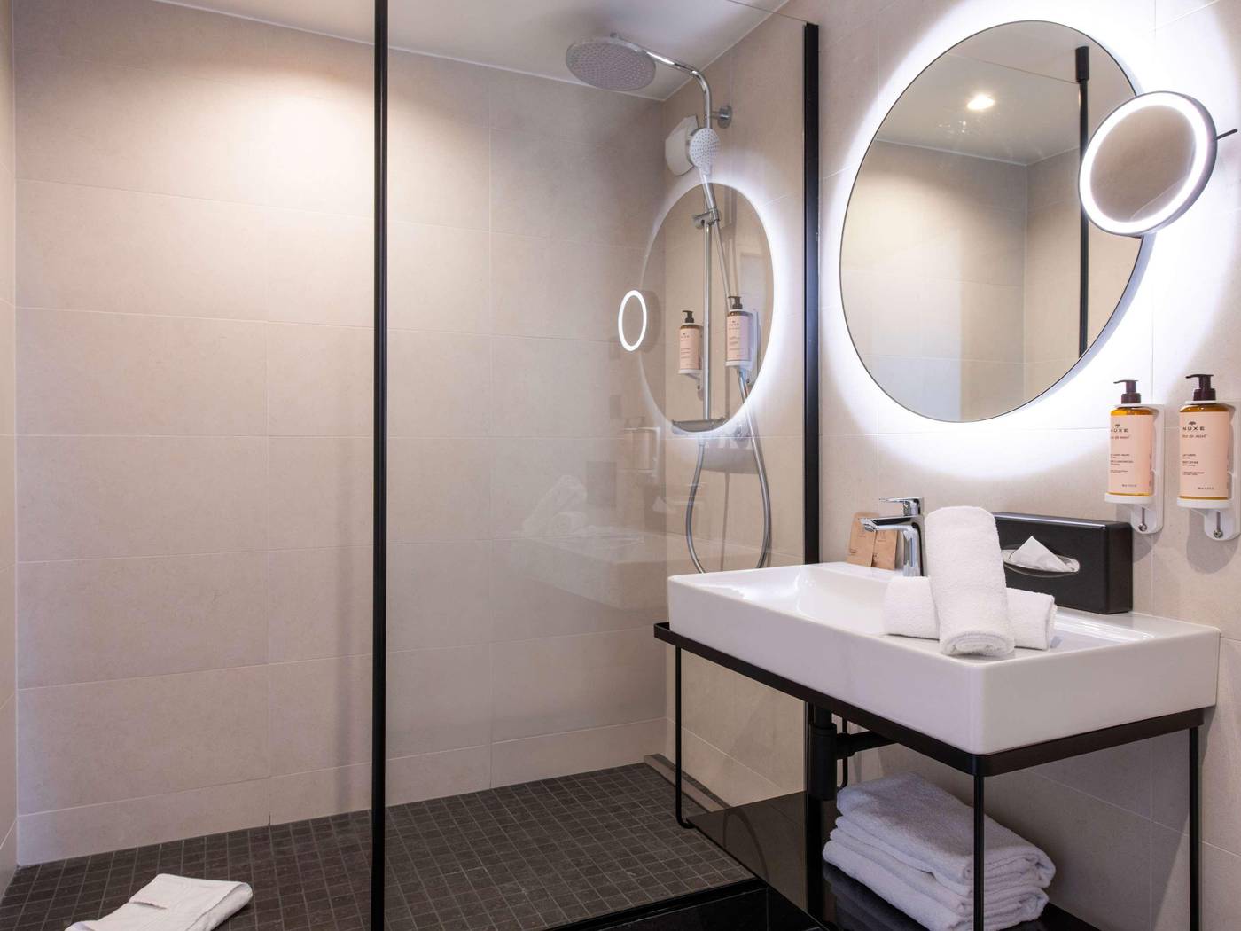 Hotel-Mercure-Paris-Bercy-Bibliotheque-Room-50