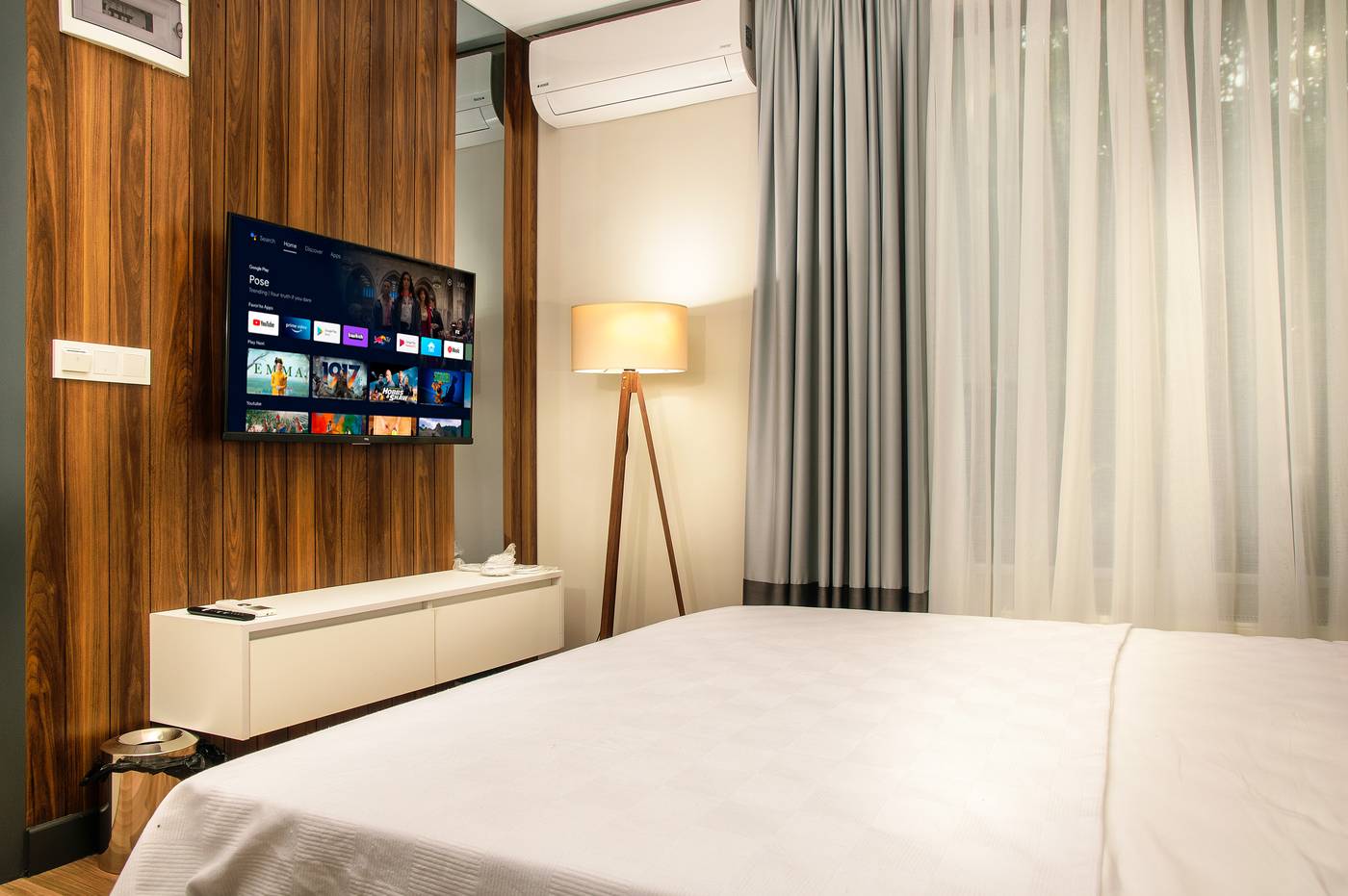 La-Mia-Suites-Room-15