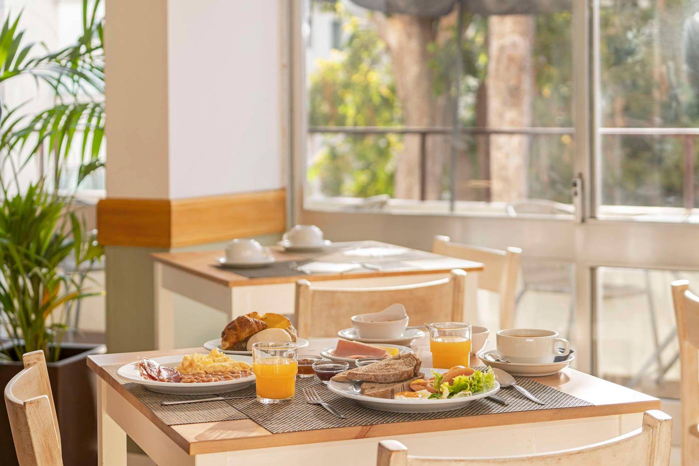 Dorisol-Mimosa-Restaurant-33