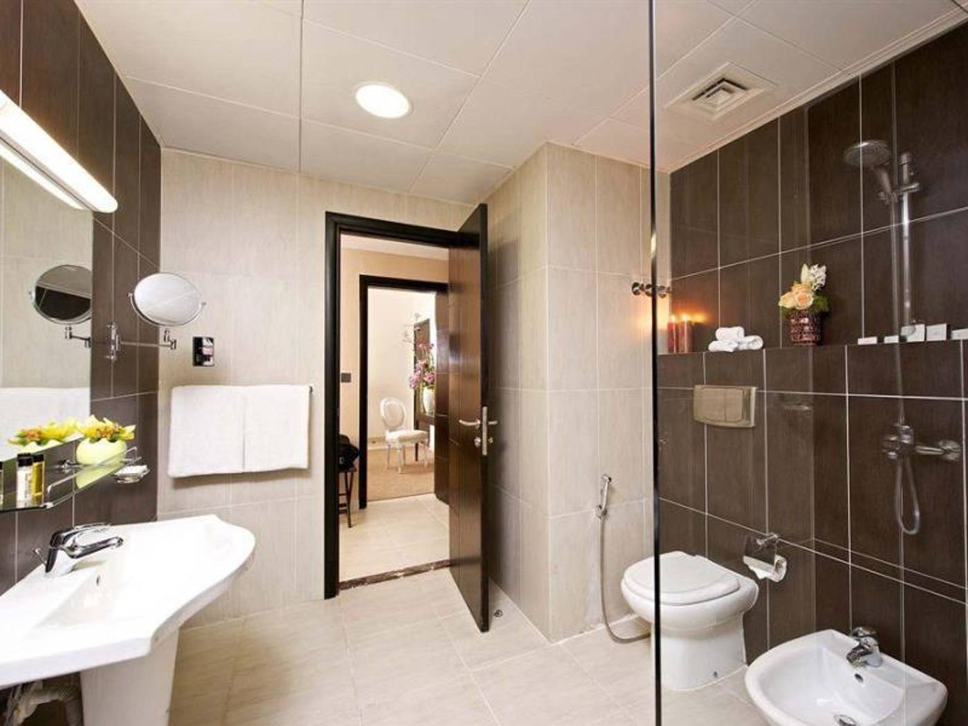 The-Royal-Riviera-Room-14