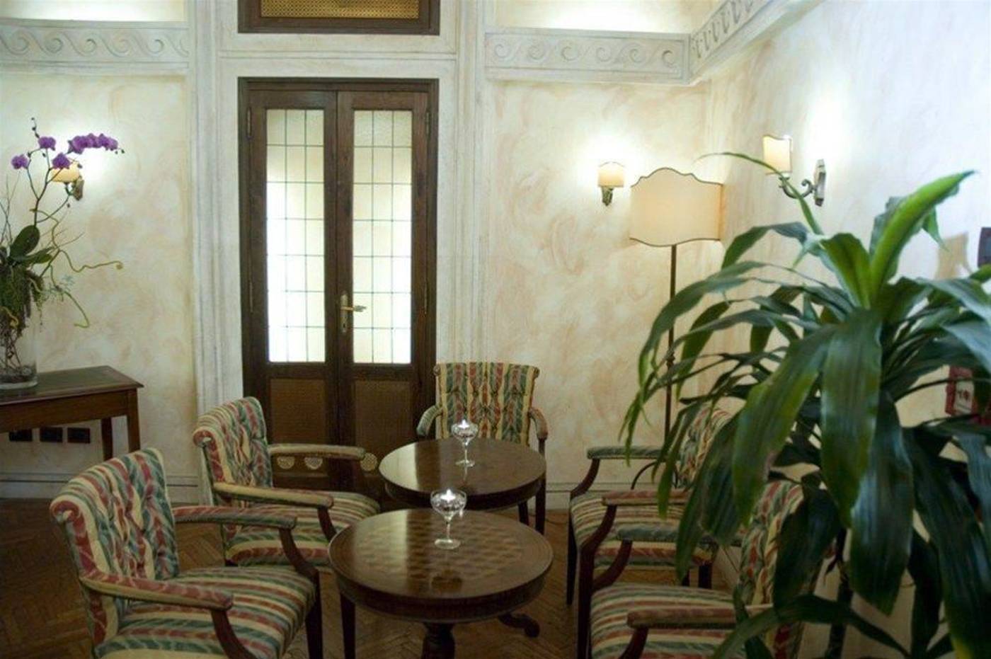 Palazzo-Cardinal-Cesi-Lobby-7