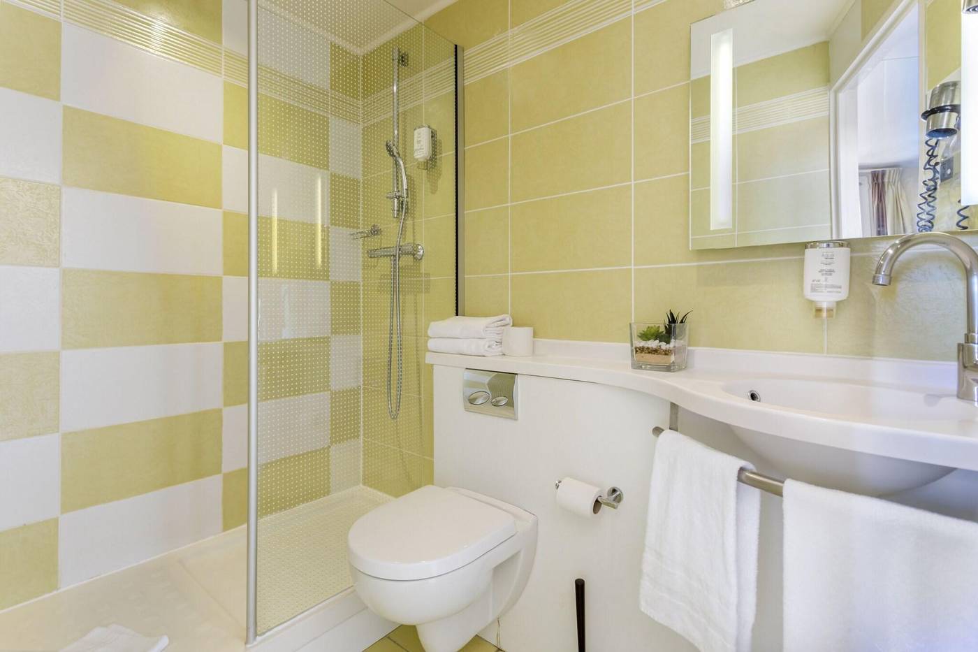 Berkeley-Hotel-Room-22