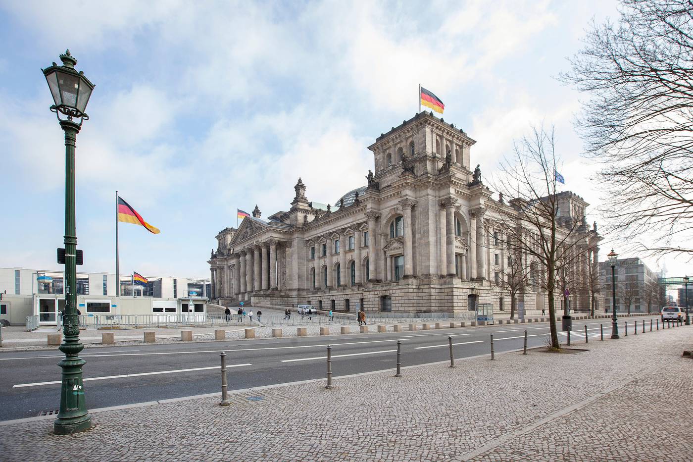 Holiday-Inn-Express-Berlin-City-Centre-General-view-4