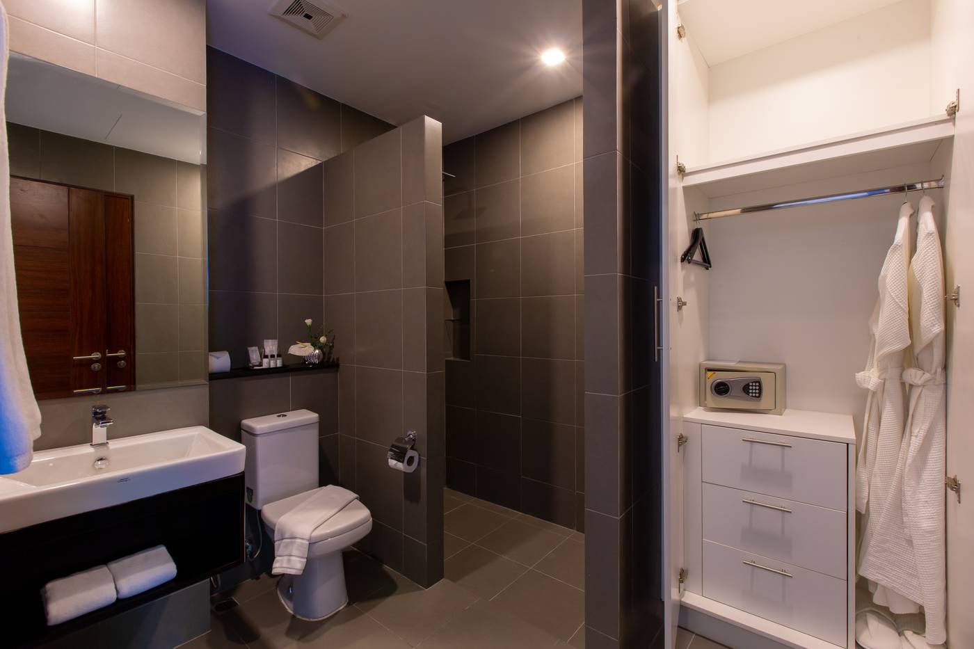 Utopia-Naiharn-Room-35