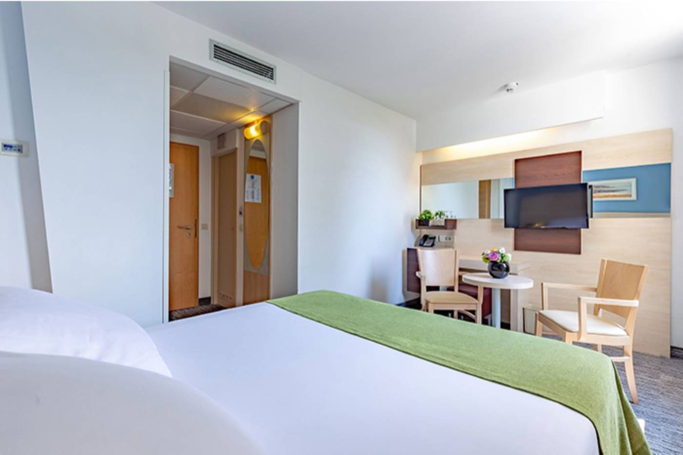 Valamar-Diamant-Hotel-Room-17