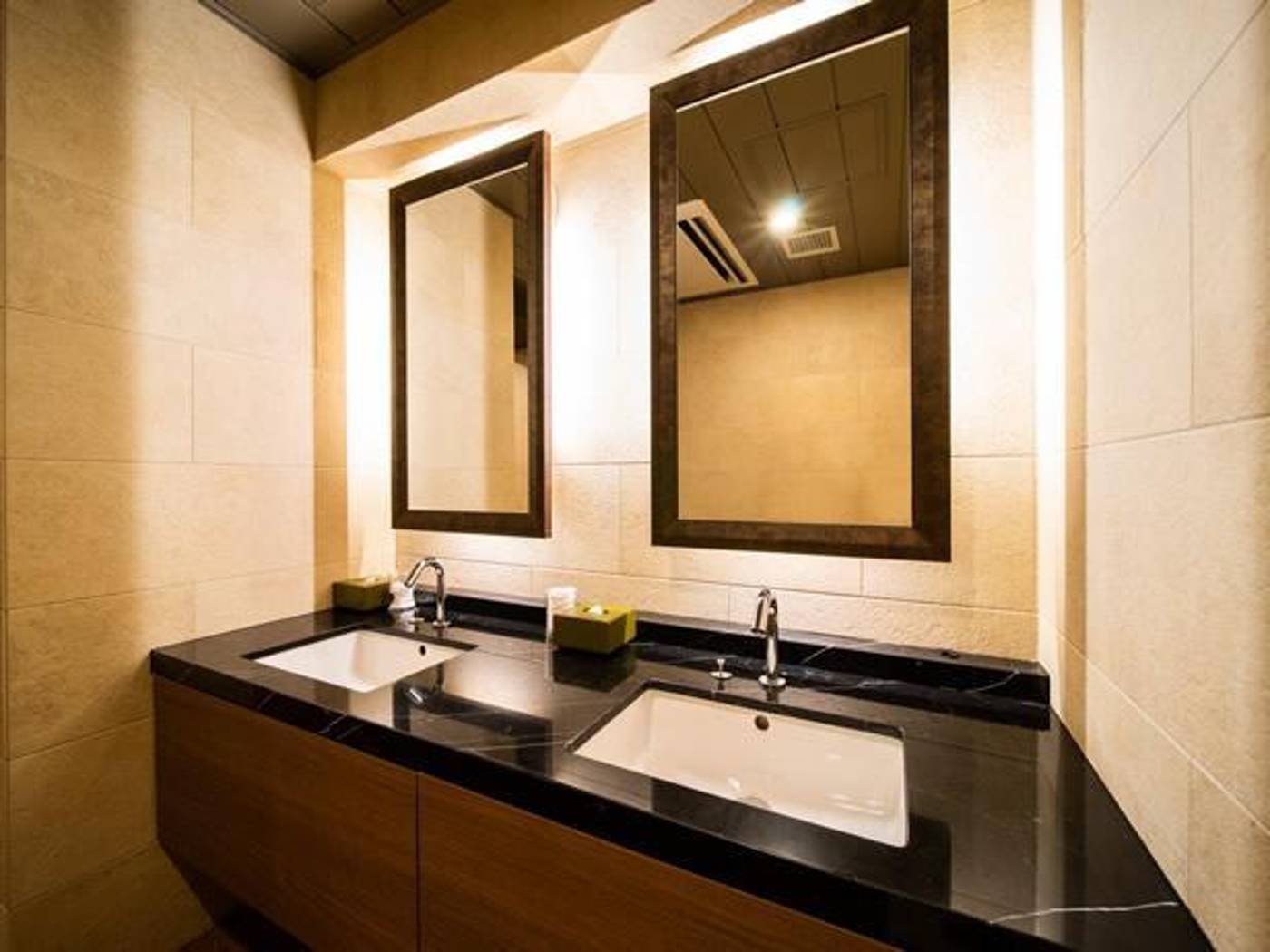 Super Hotel Premier Ginza-Japan-Tokyo-Room-5