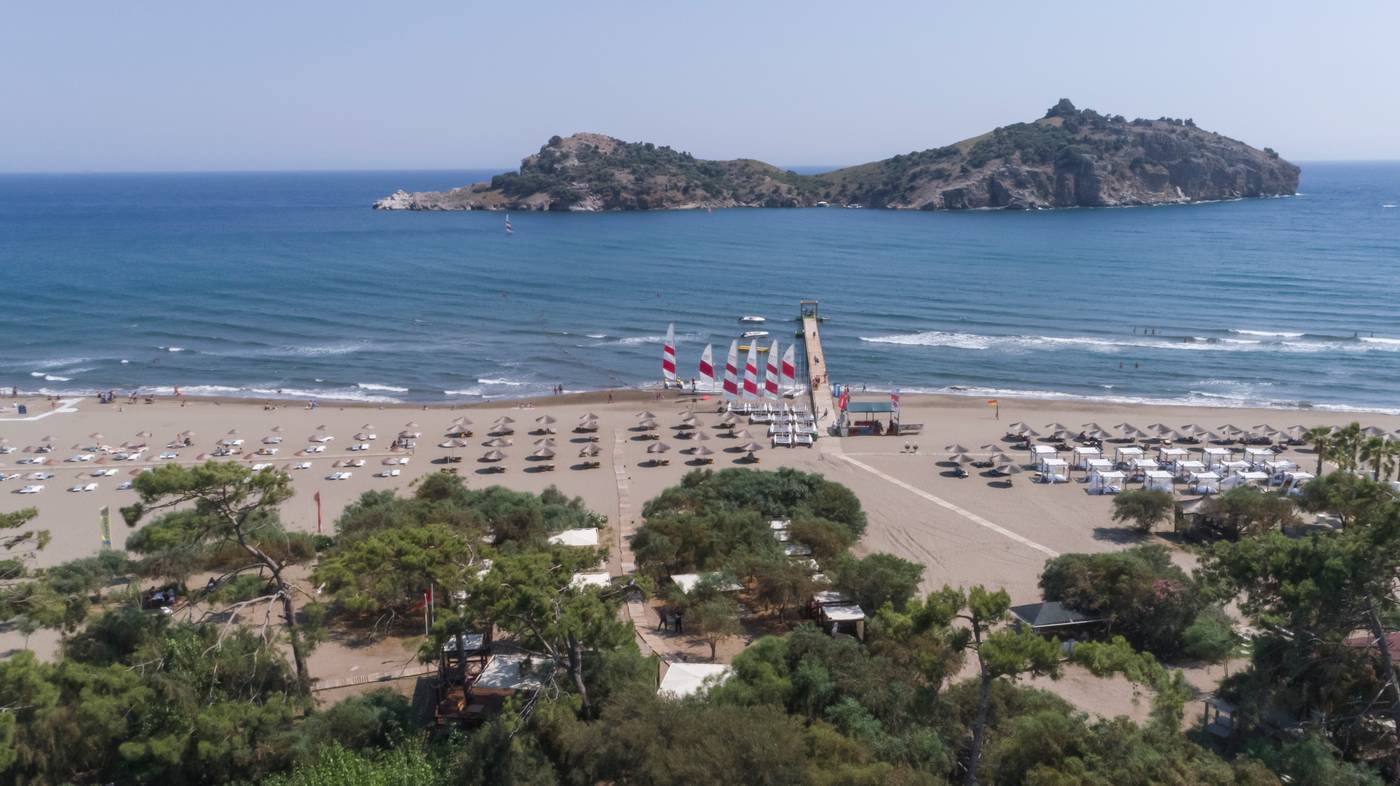 X-Life-Hotel--15-Beach-55