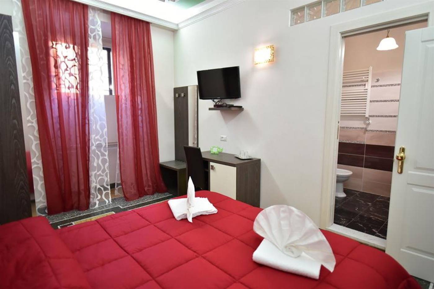 Anthony-B-B-General-view-2