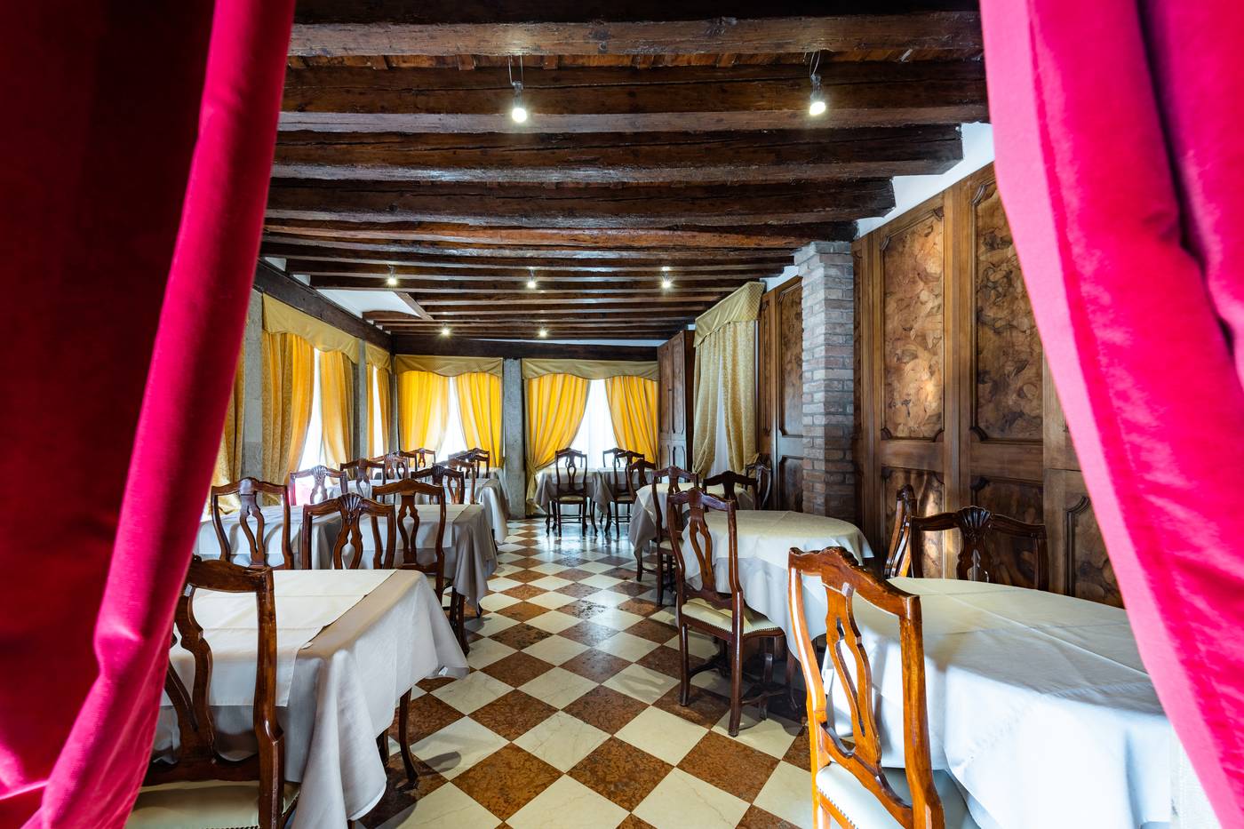 Scandinavia-Restaurant-28