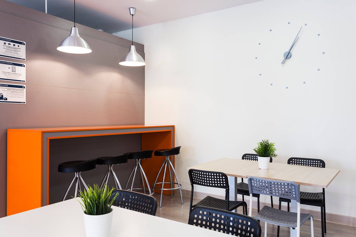 B-B-Girona-2-Lobby-10