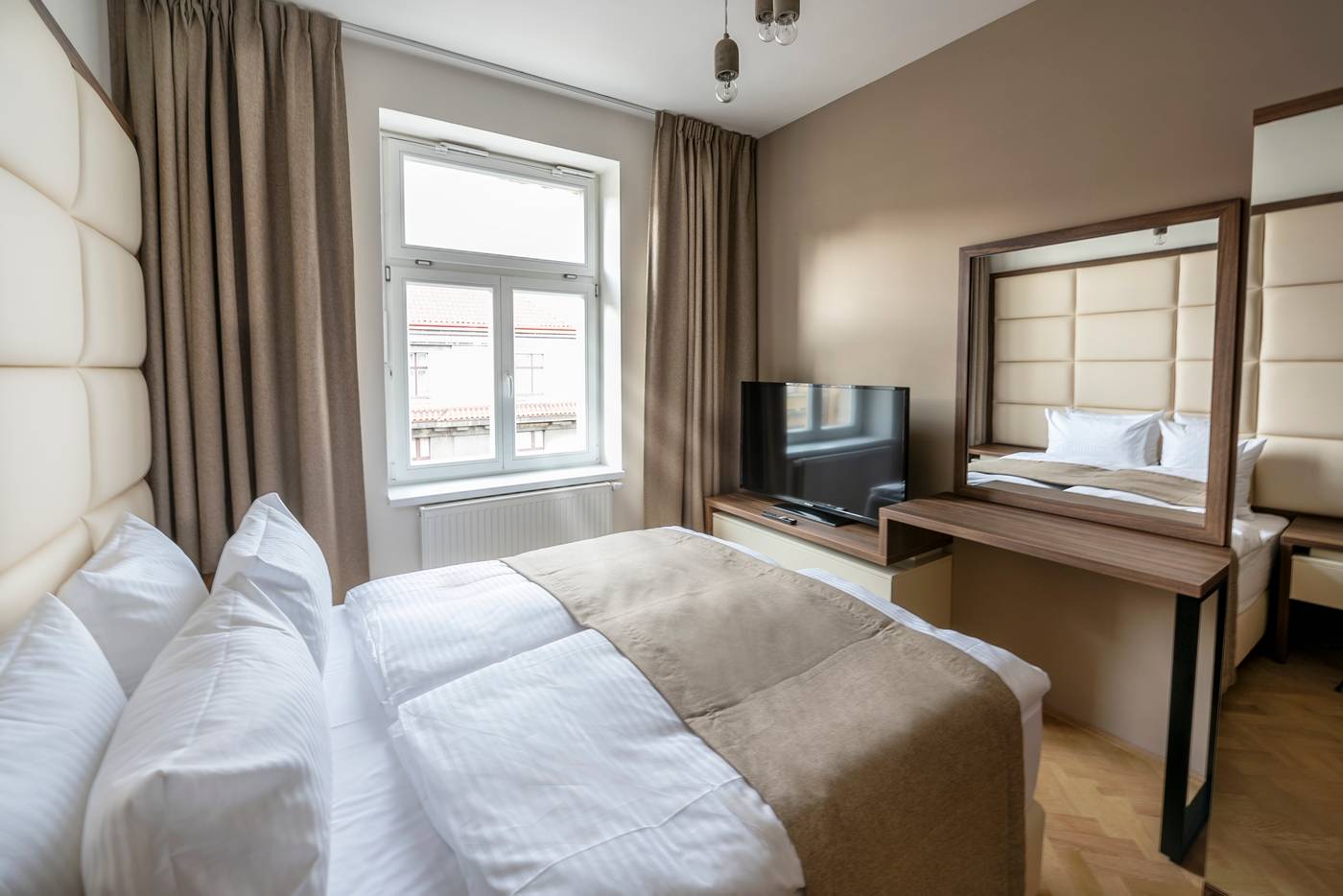 Letna-Garden-Suites-Room-13