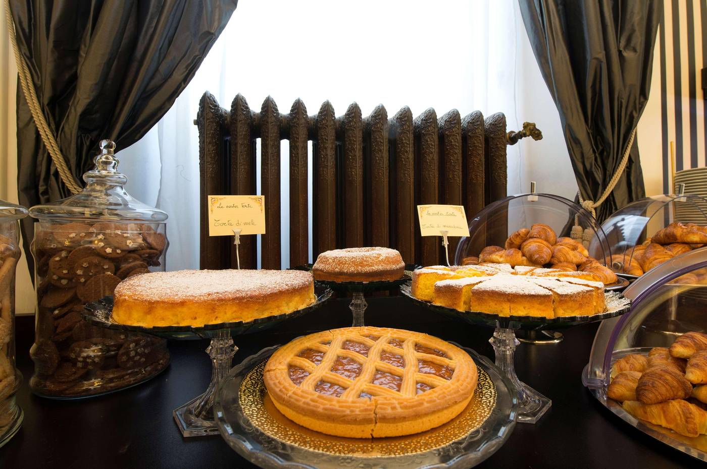 De-La-Pace--Sure-Hotel-Collection-by-Best-Western-Restaurant-29