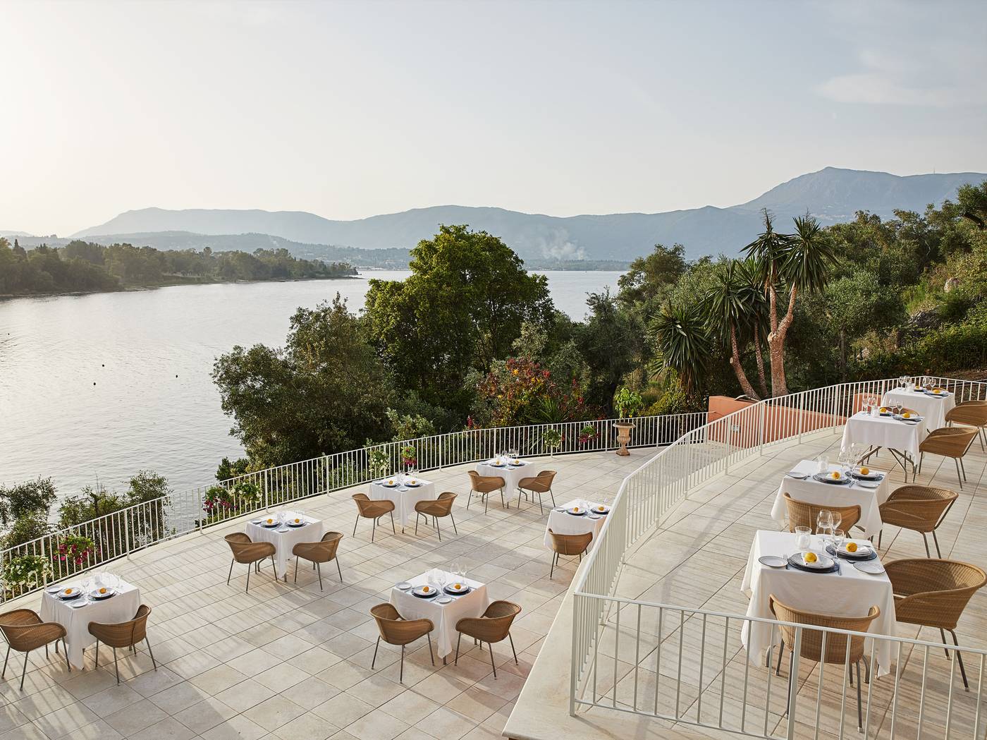 Grecotel-Eva-Palace-at-Kommeno-Peninsula-Restaurant-7