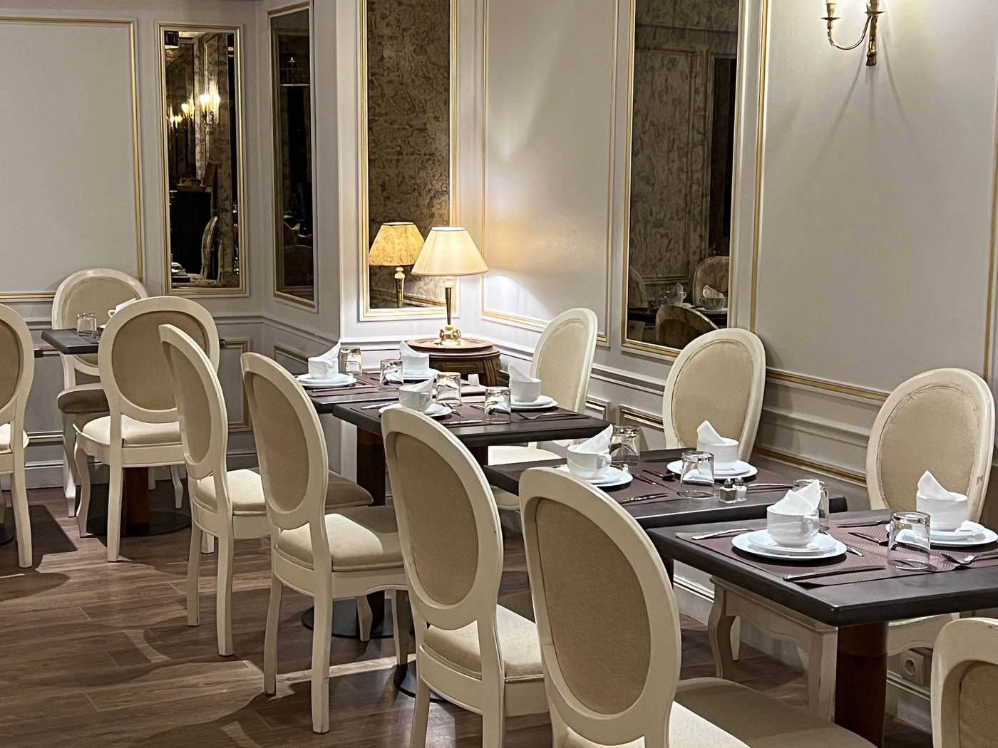 HOTEL-PRINCESSE-CAROLINE-Restaurant-5