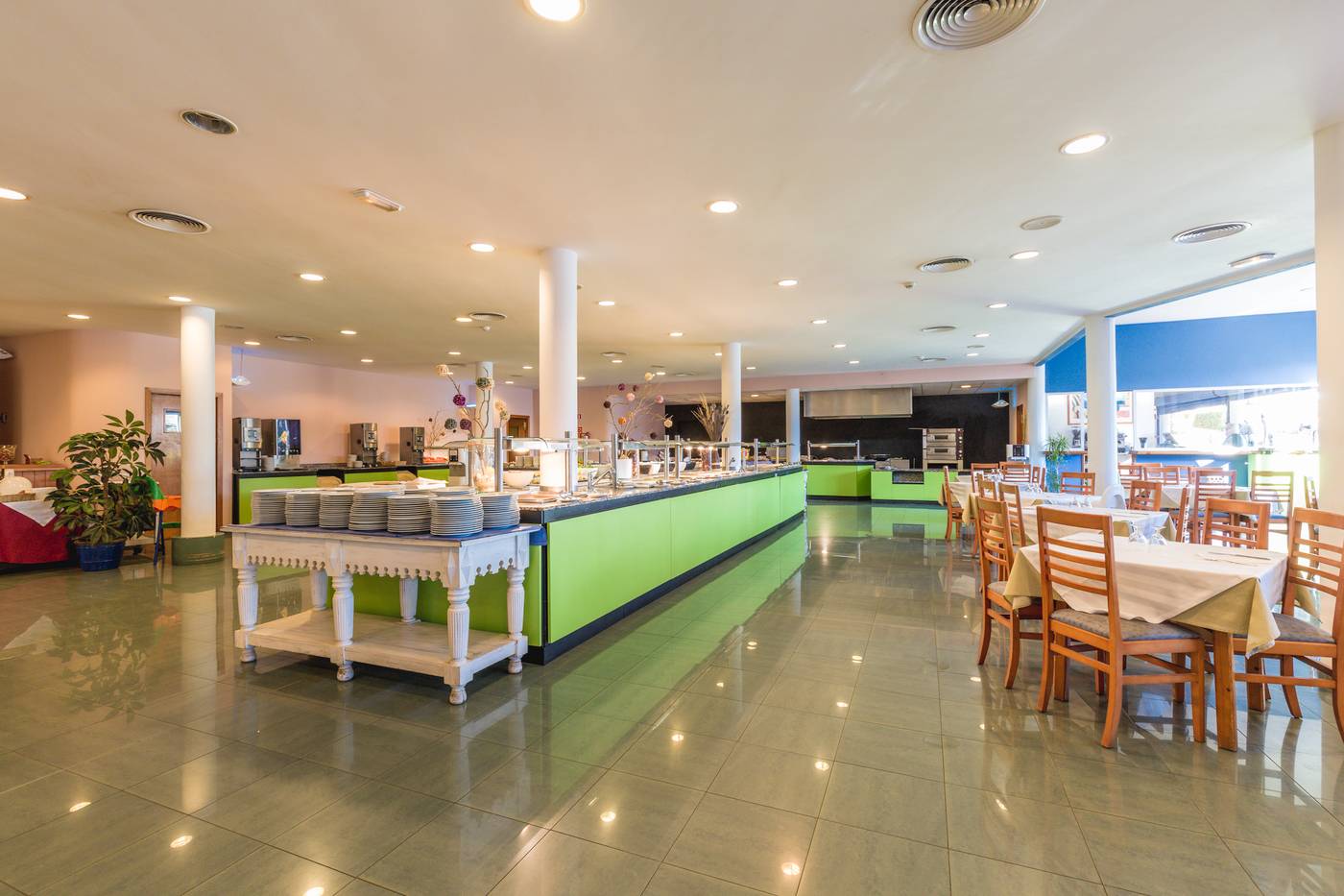 Vacances-Menorca-Resort-Restaurant-49