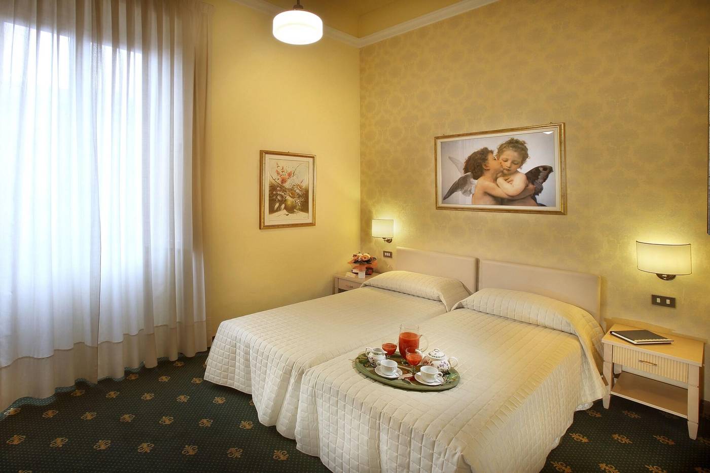 Grand-Hotel-Plaza-E-Locanda-Maggiore-Room-13