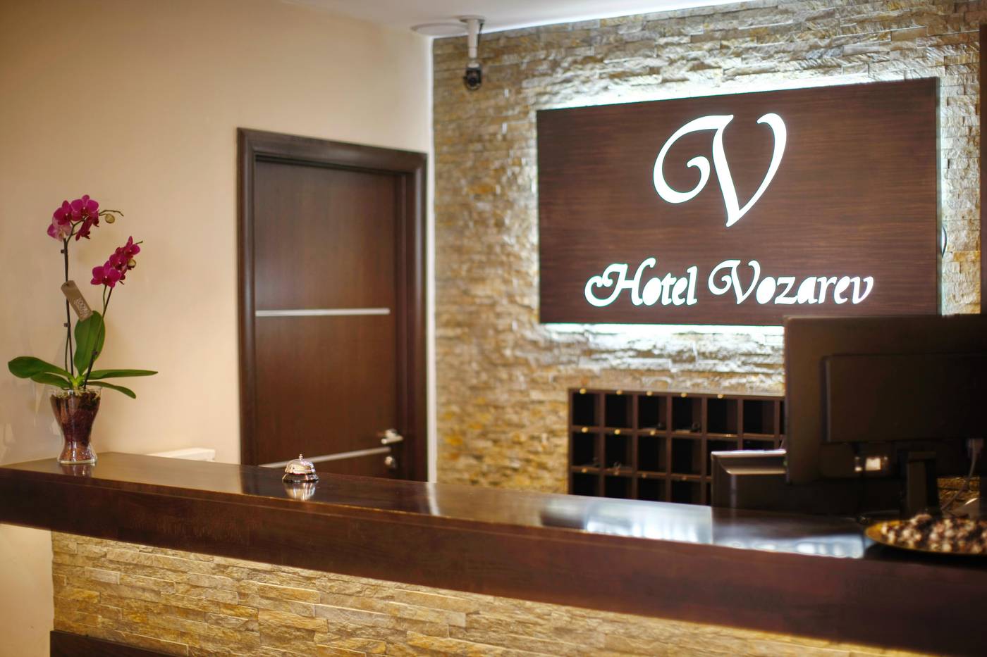 Garni Hotel Vozarev-Serbia-BEOGRAD-Lobby-1