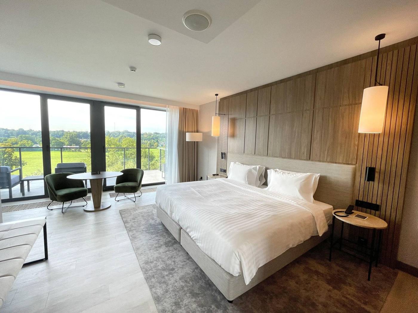 AC-Hotel-by-Marriott-Krakow-Room-36