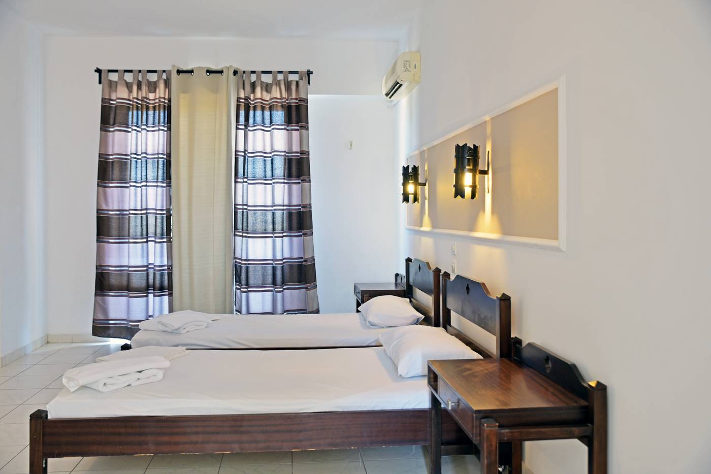 Hillside-Studios-Room-41