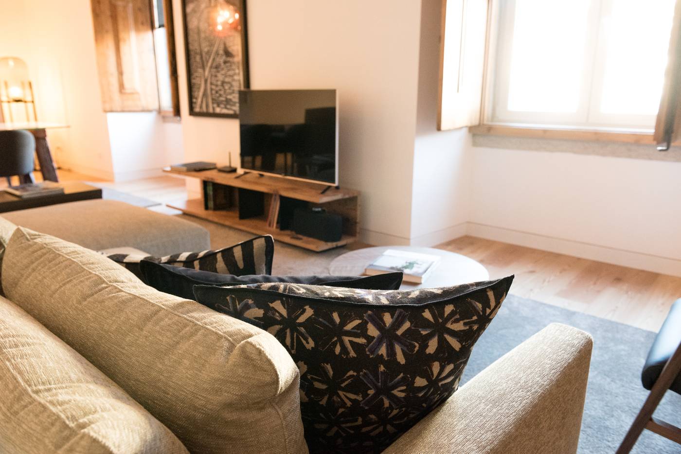 Flora-Chiado-Apartments-Room-33