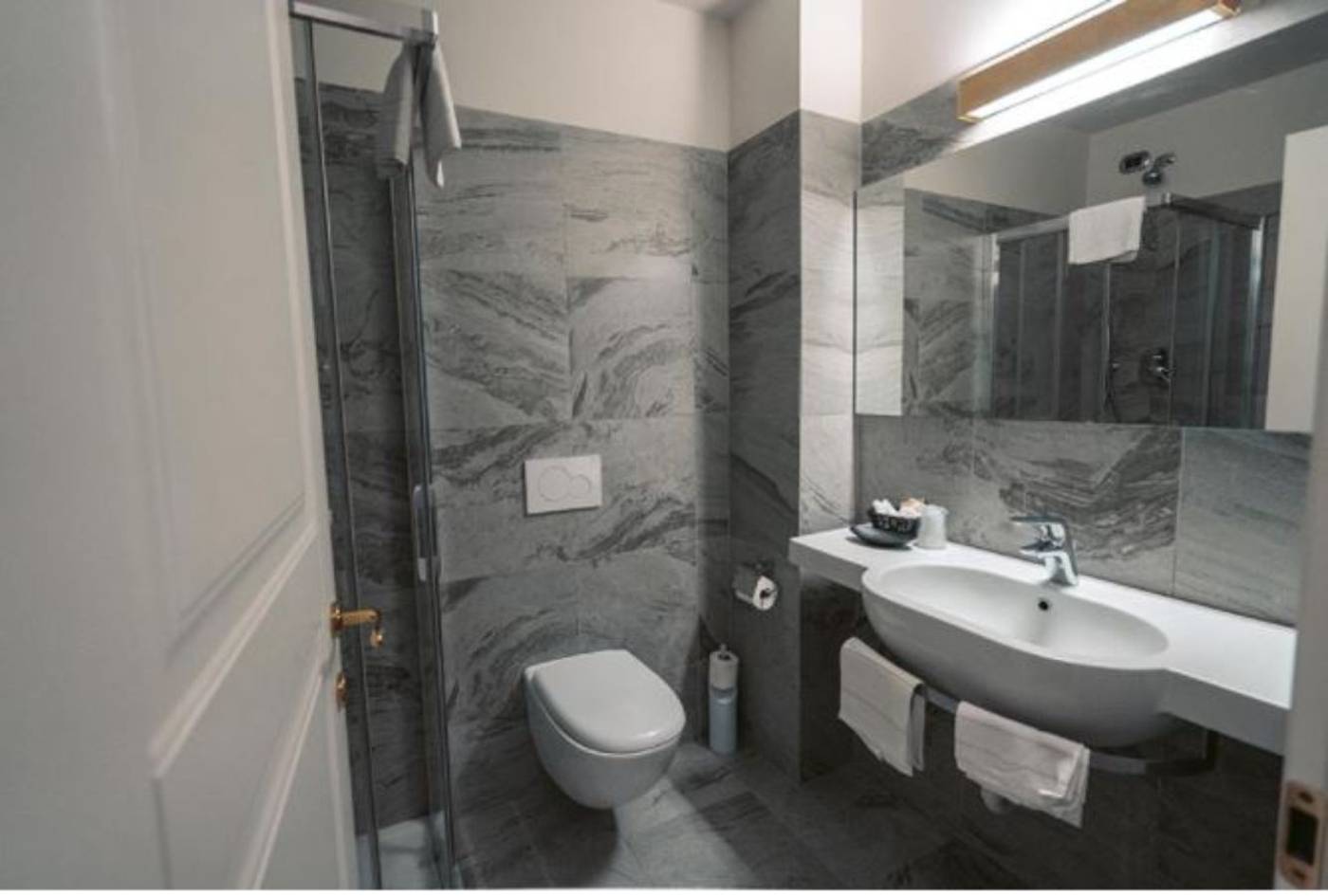 Excelsior Splendide-Italy-Bellagio-Room-8