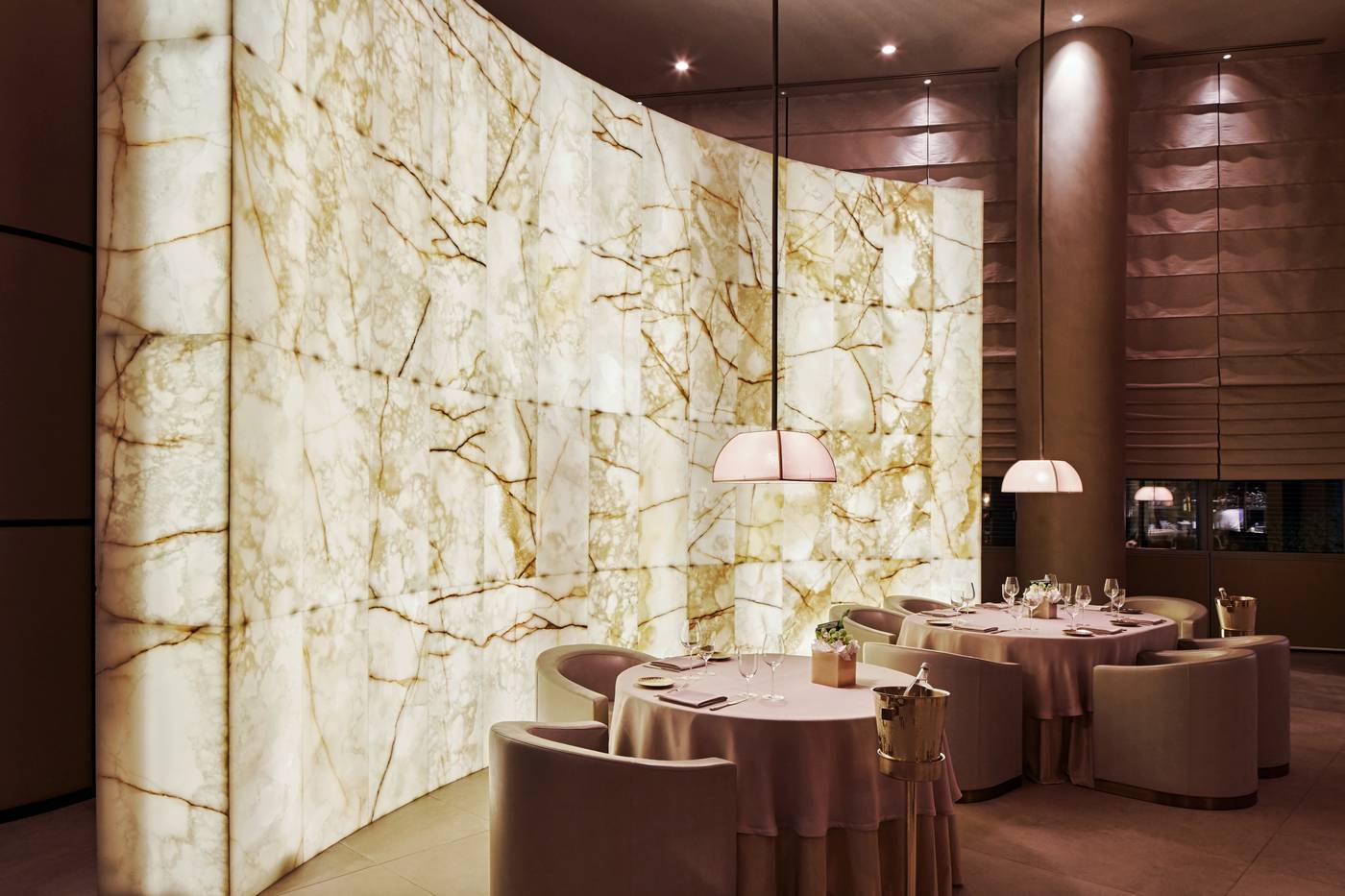 Armani-Hotel-Dubai-Restaurant-25