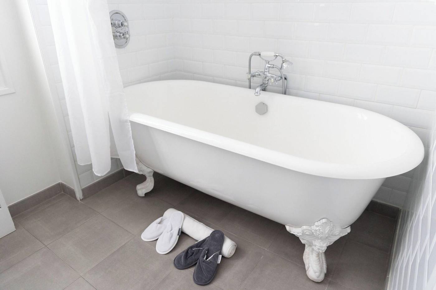 White-1921-Saint-Tropez-Room-42