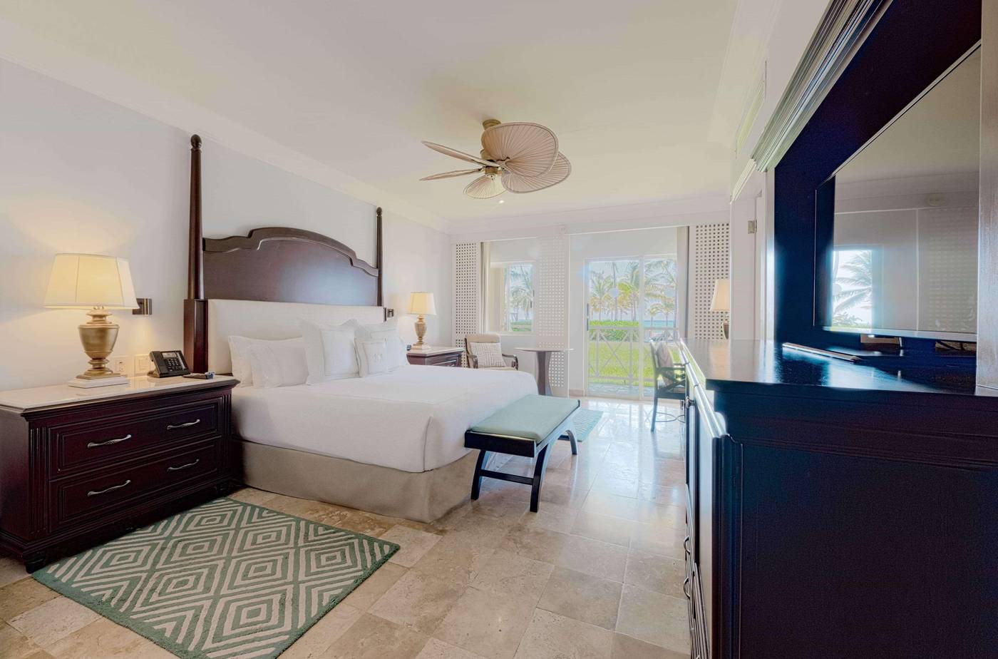Royal-Hideaway-Playacar-All-Inclusive-Room-28