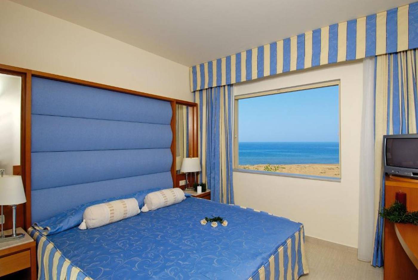 Cretan-Dream-Royal-Hotel-Room-32