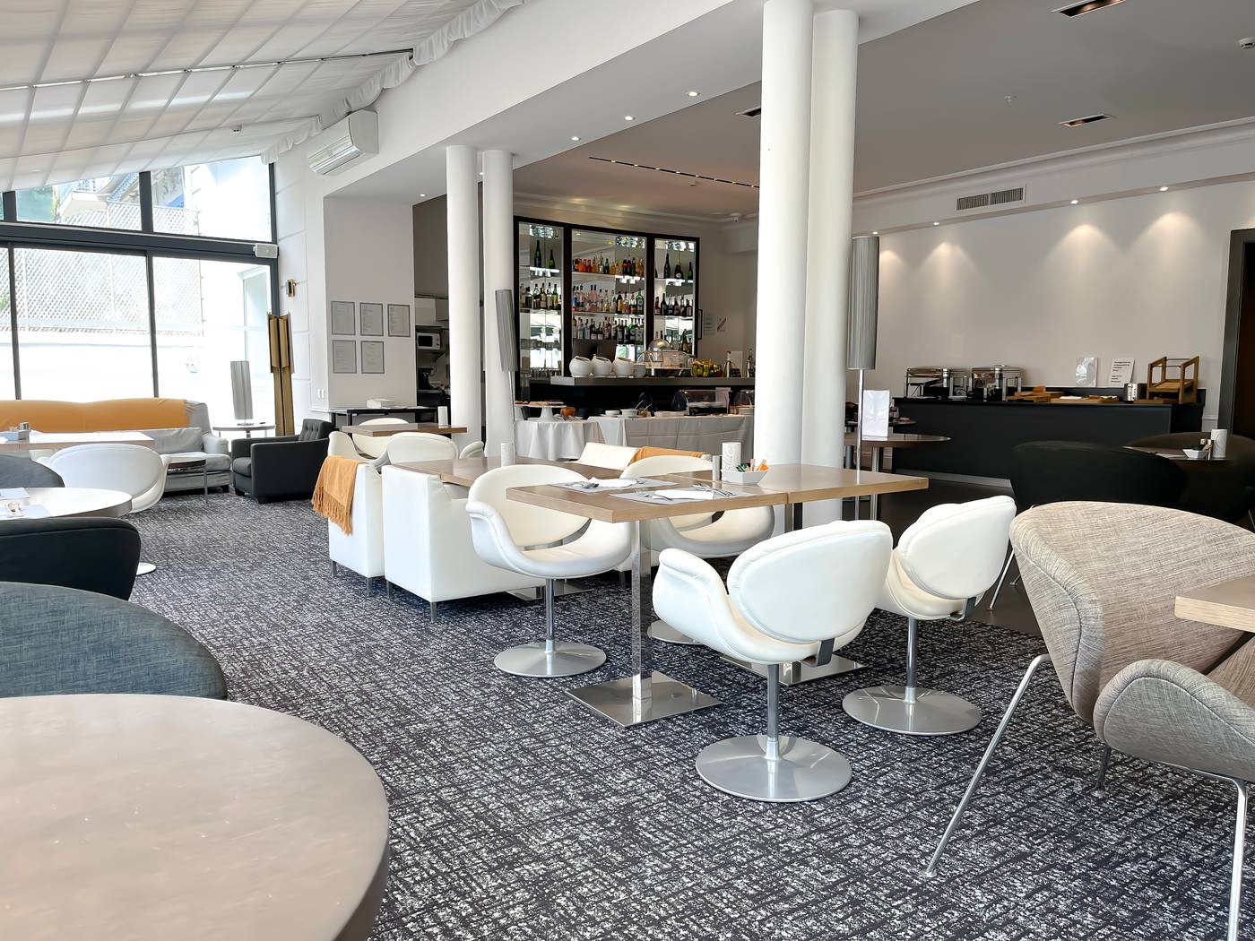 Le-Canberra-Lobby-56