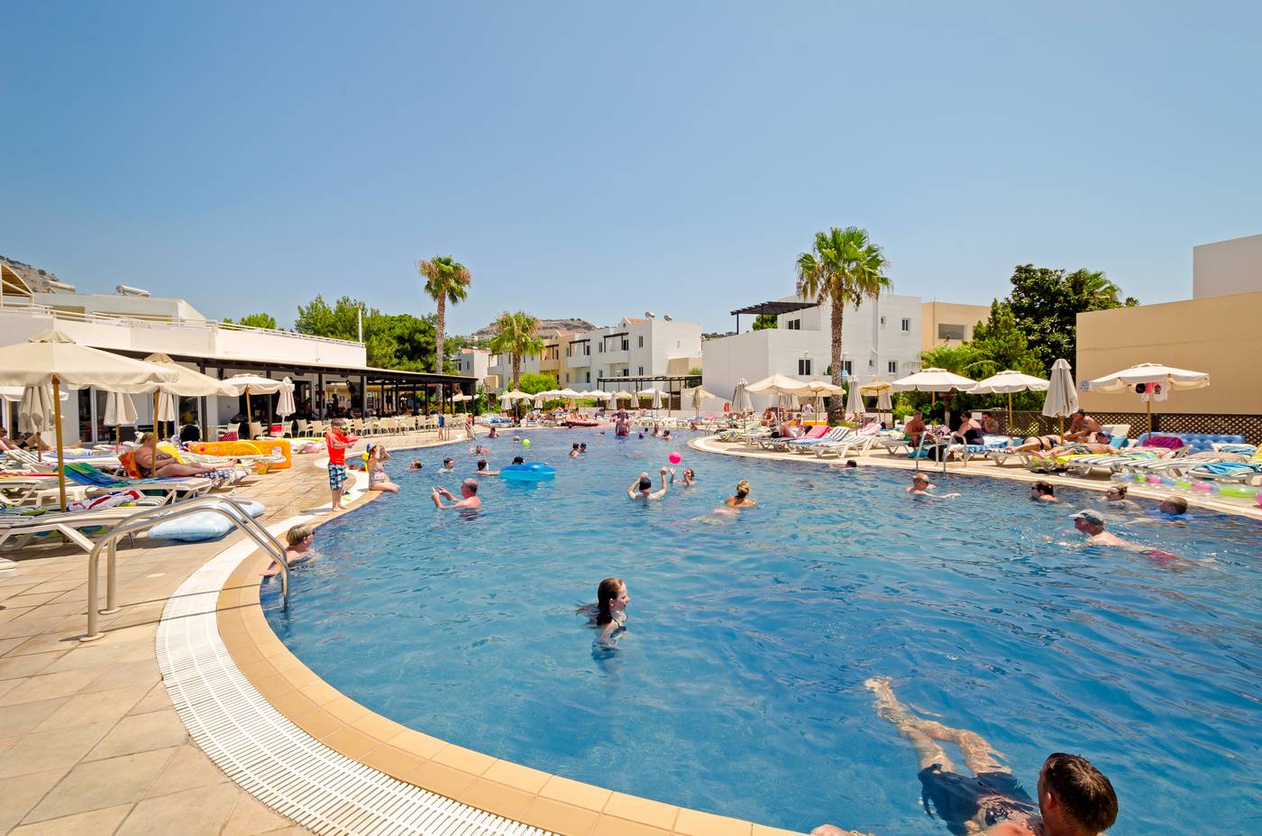 Matina-Pefkos-Aparthotel-Pool-10