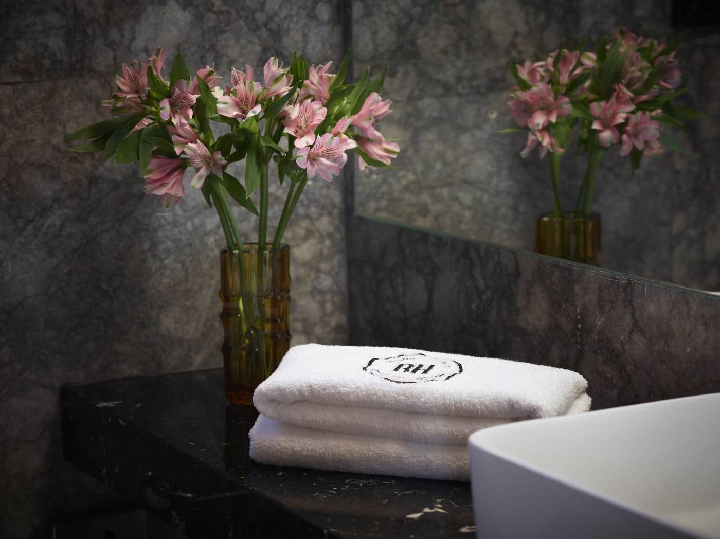 Brown-Acropol--a-member-of-Brown-Hotels-Room-34