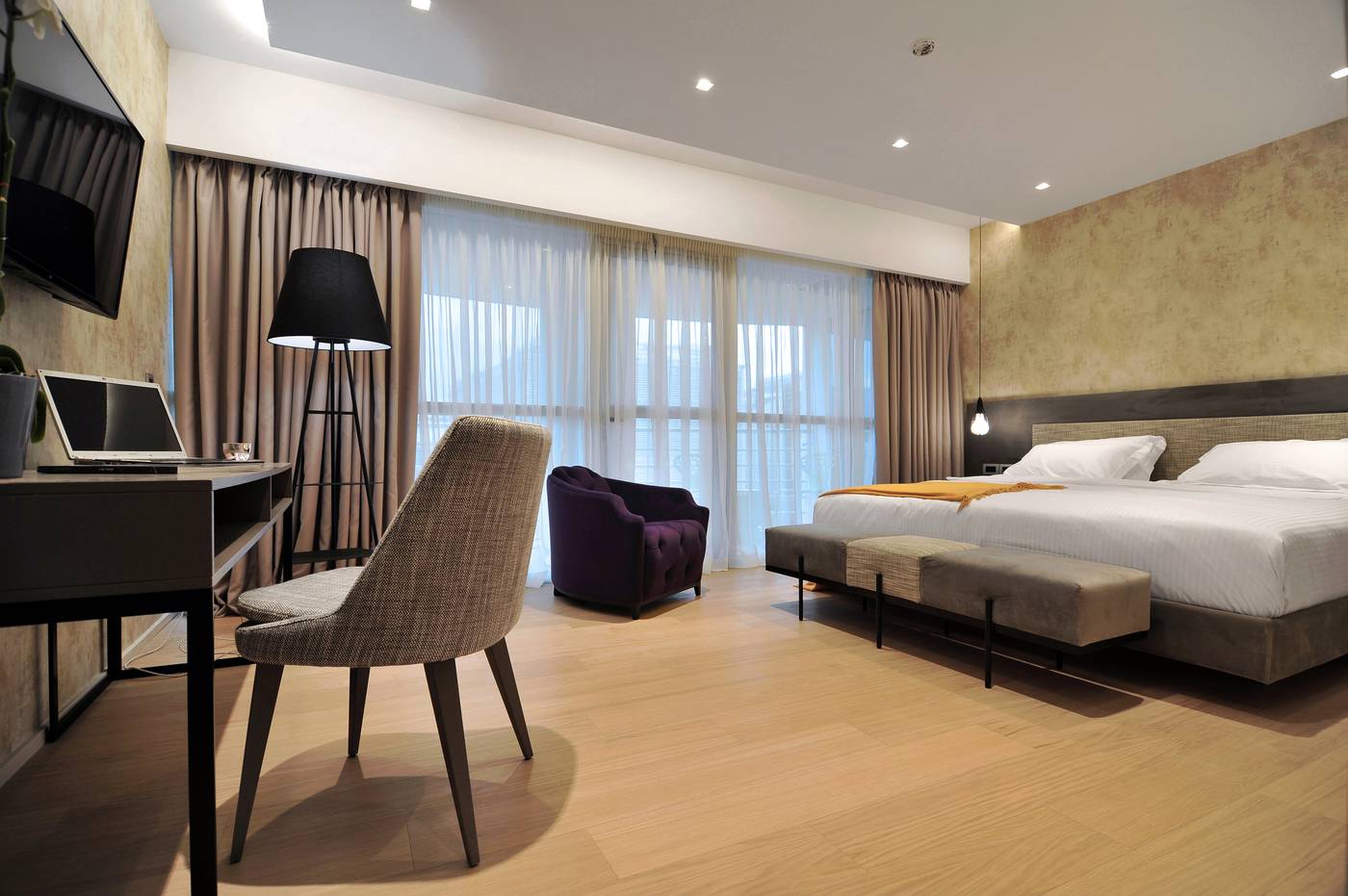 Athenaeum-Grand-Hotel-Room-16