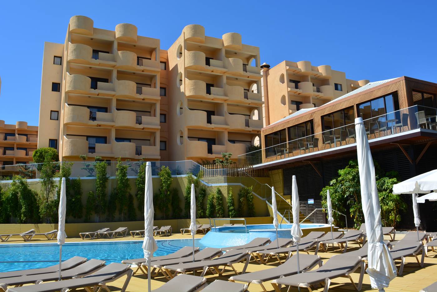 Falesia-Mar-by-3HB-General-view-1