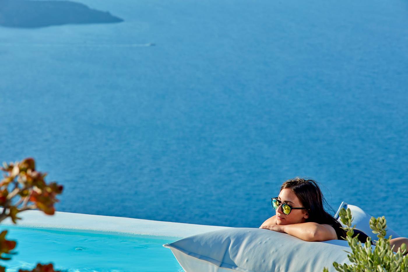Alti-Santorini-Suites-Room-67