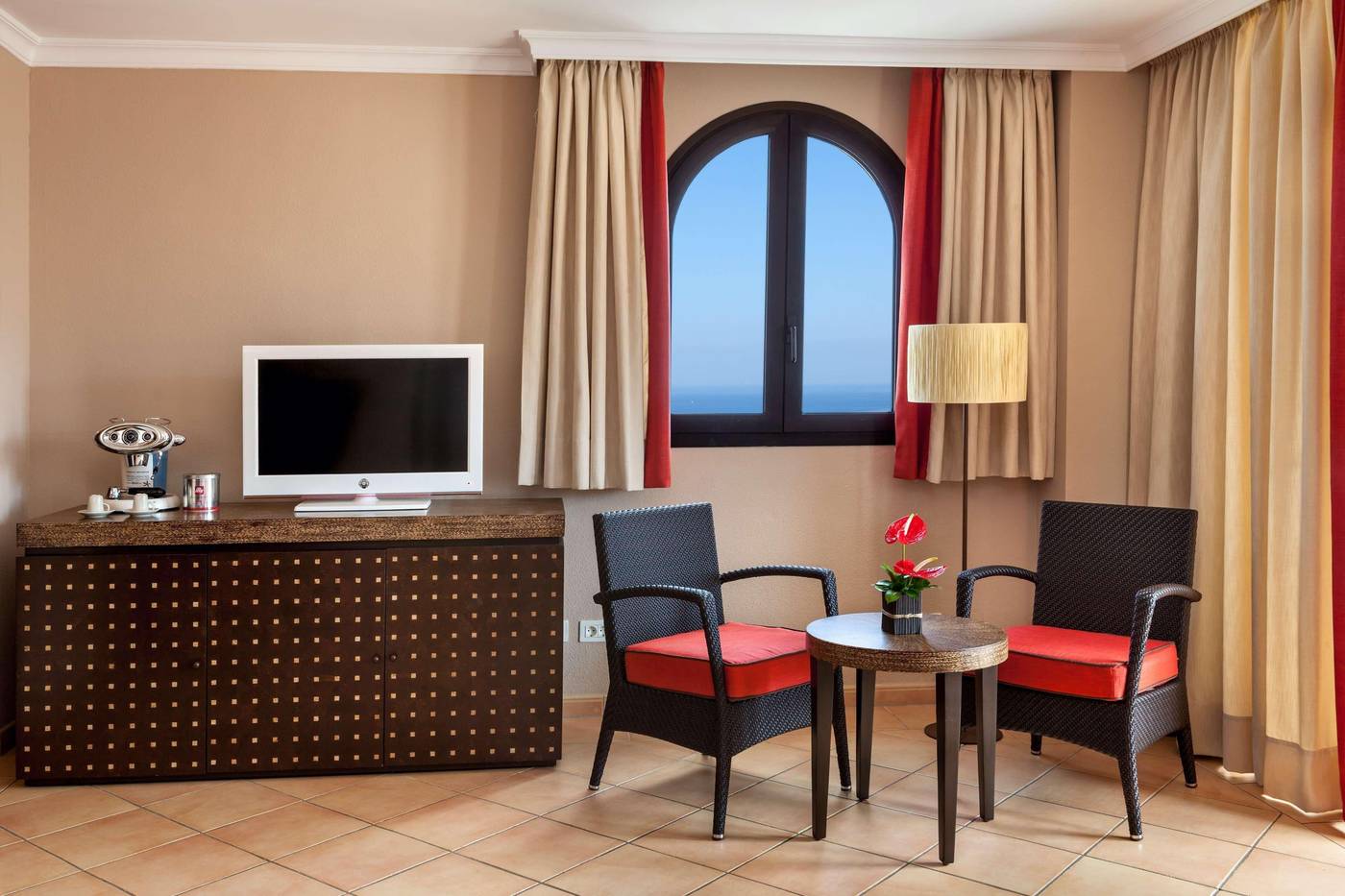 Seaside-Sandy-Beach-Hotel-Room-17