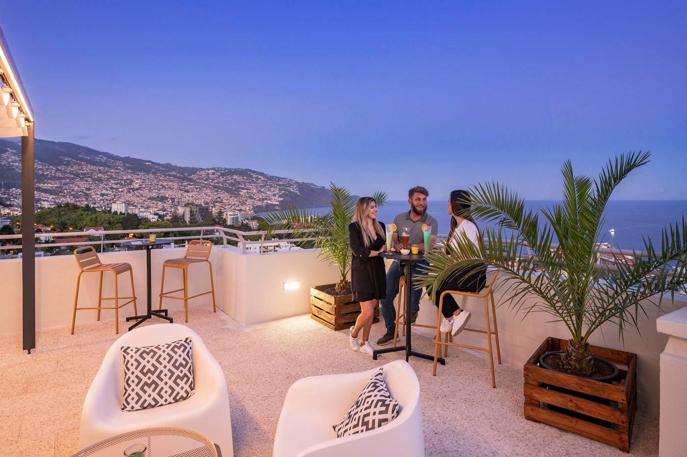 Dorisol-Mimosa-Bar-13