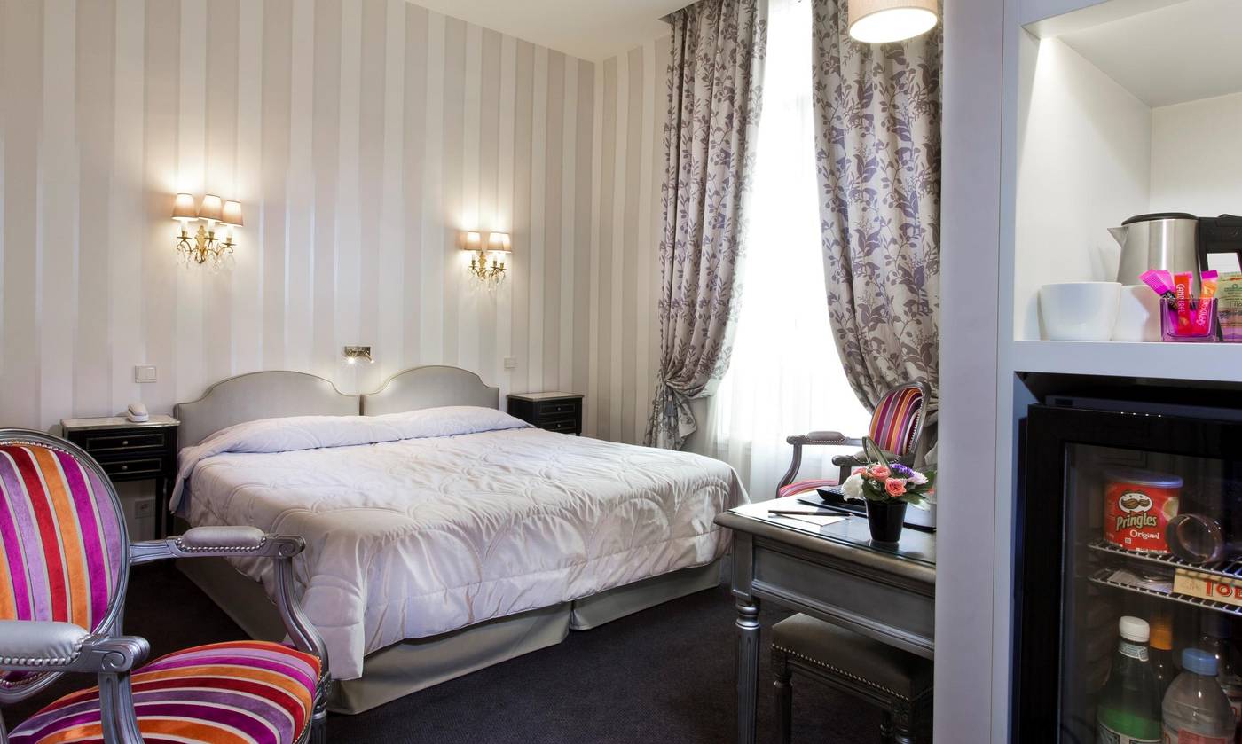 Hotel-Saint-Petersbourg-Opera---Spa-Room-33