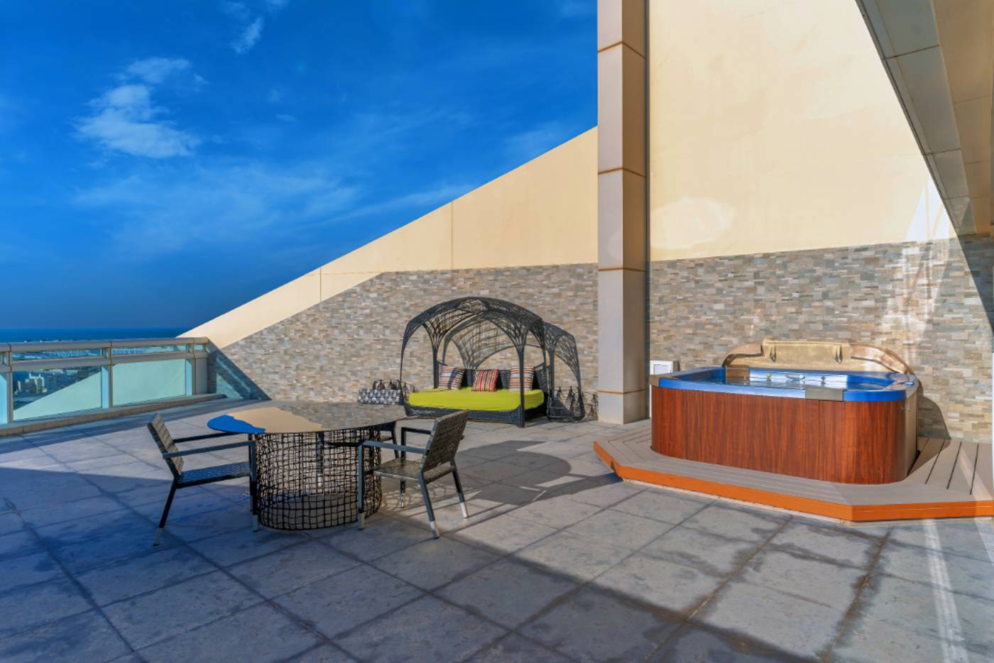 The Art Hotel & Resort 19.09