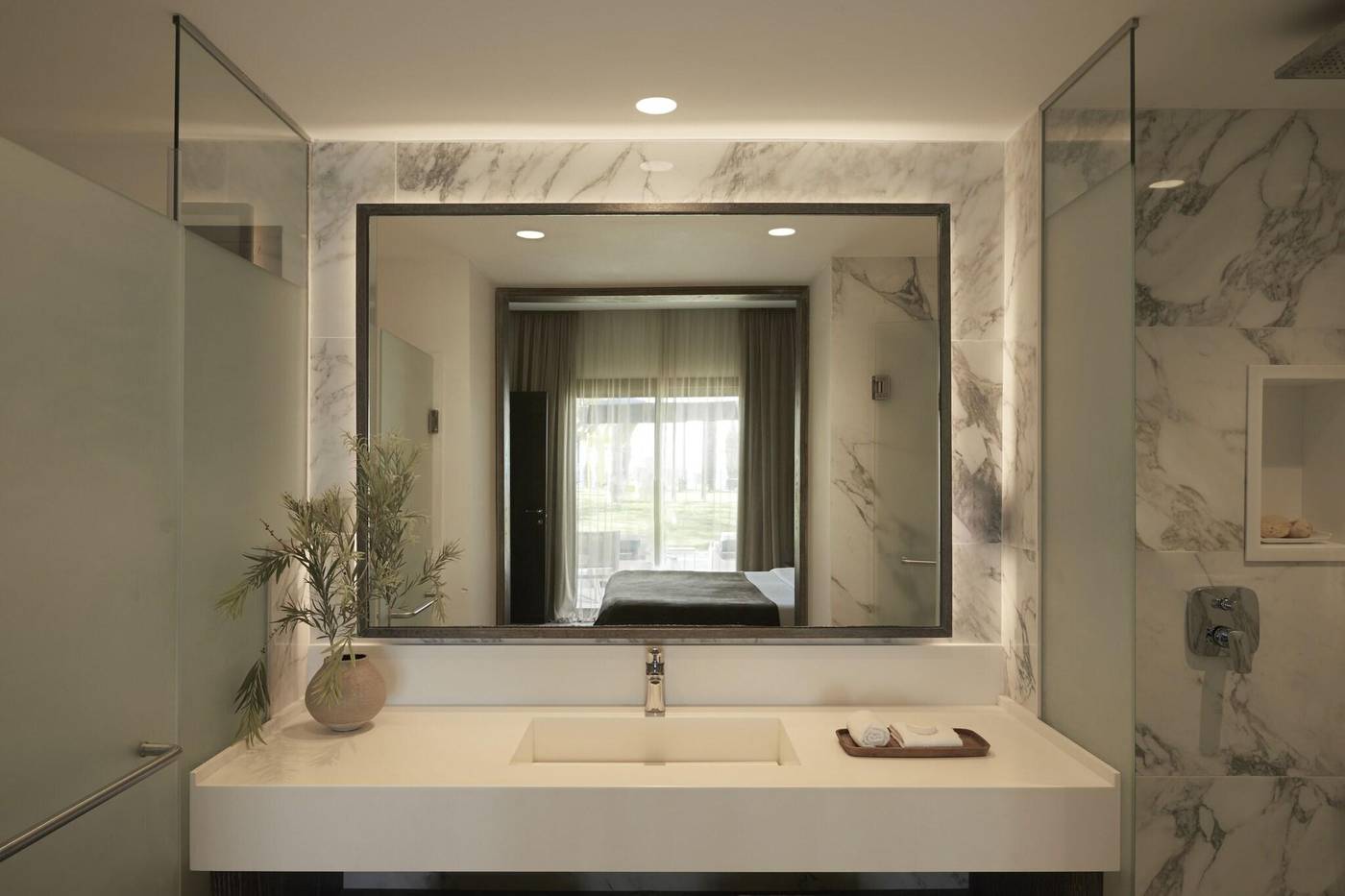 Kermia-Beach-Bungalow-Hotel-Room-36