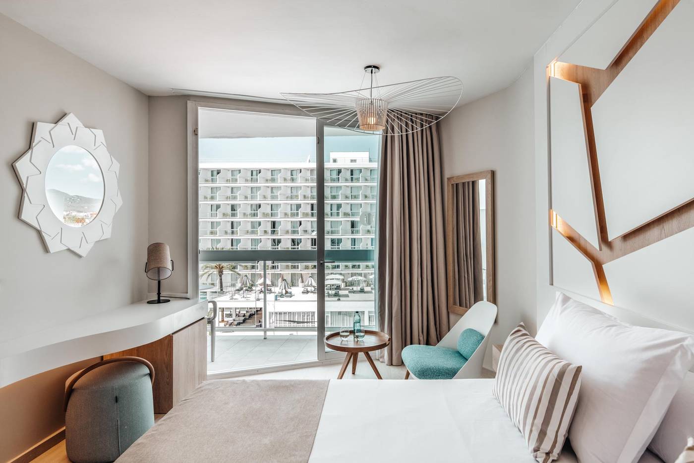 The-Ibiza-Twiins-General-view-20