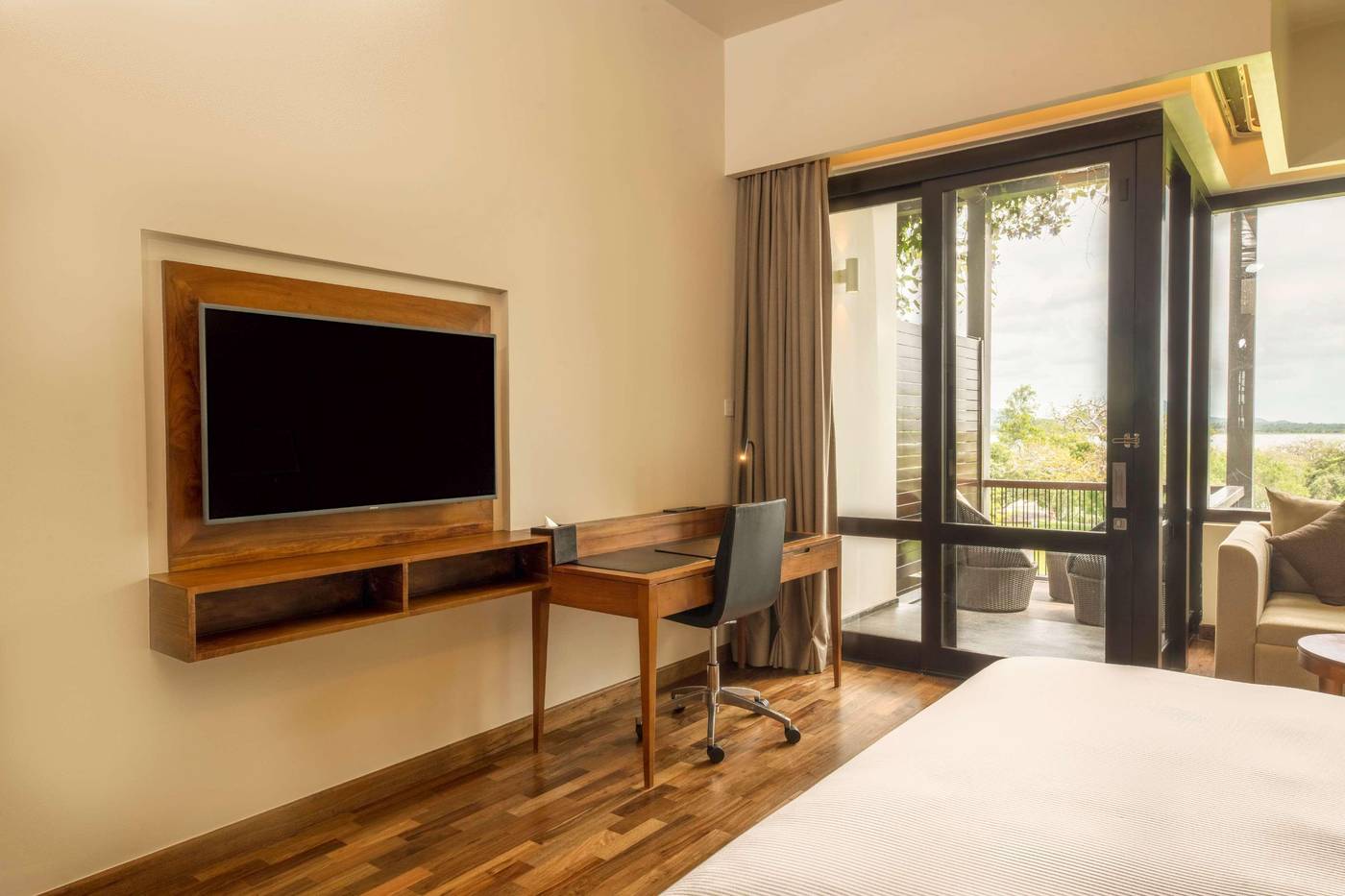 DoubleTree-by-Hilton-Weerawila-Rajawarna-Resort-Room-29