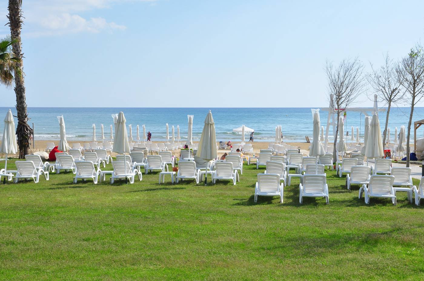 Cinar-Family-Suites-Beach-66