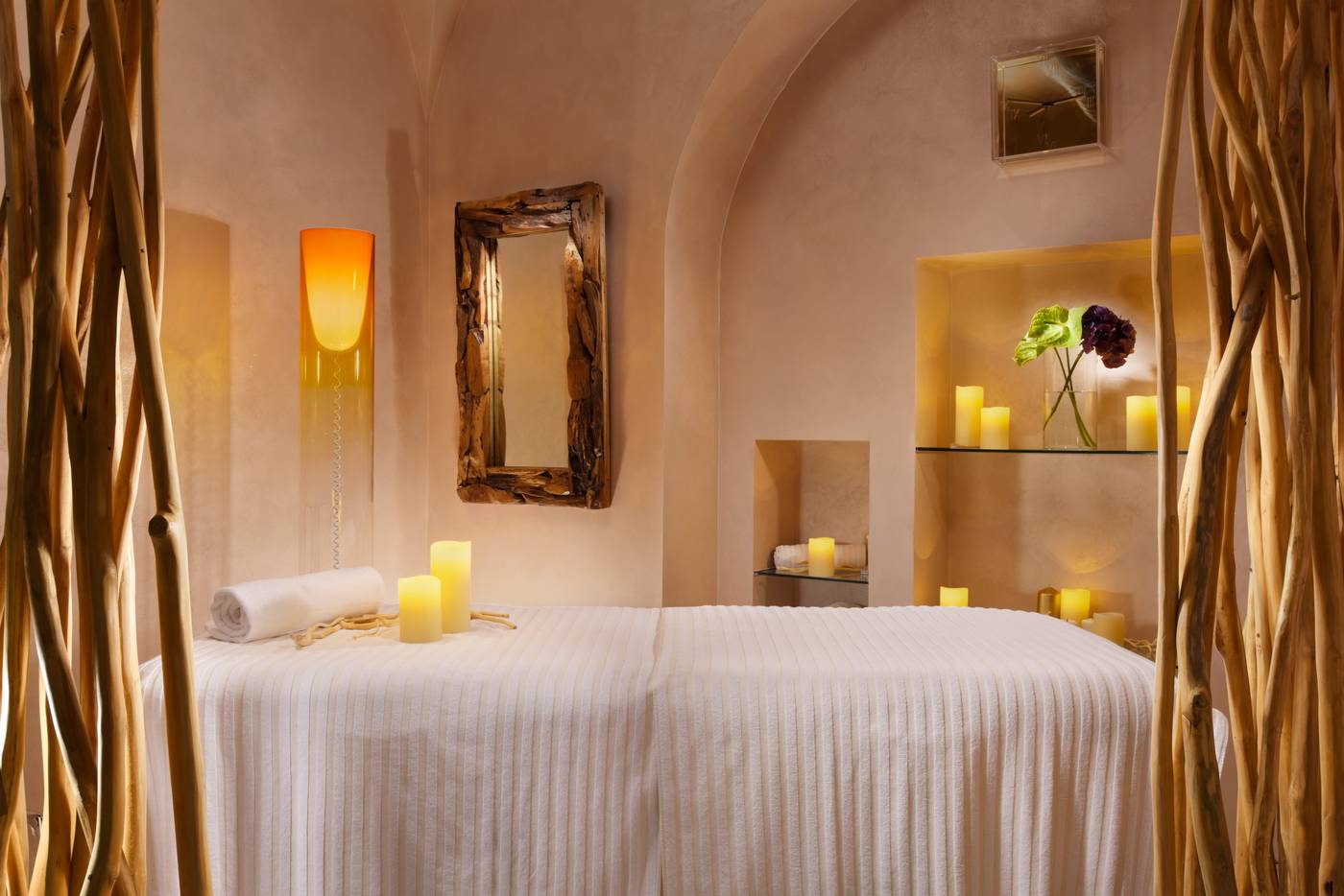 Leon-s-Place-Hotel-Sports-and-Entertainment-39