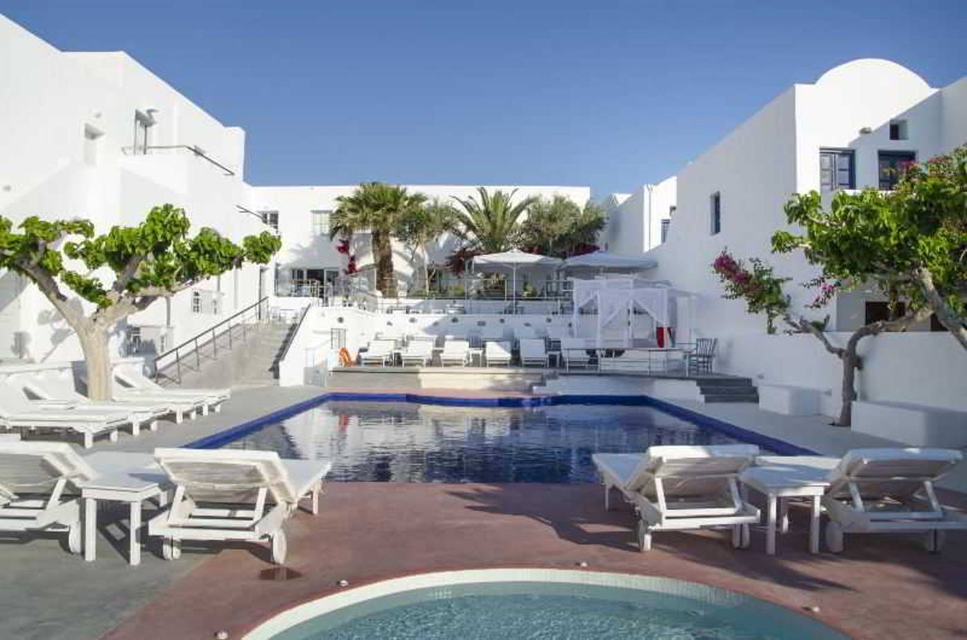 RK-Beach-hotel-Pool-1