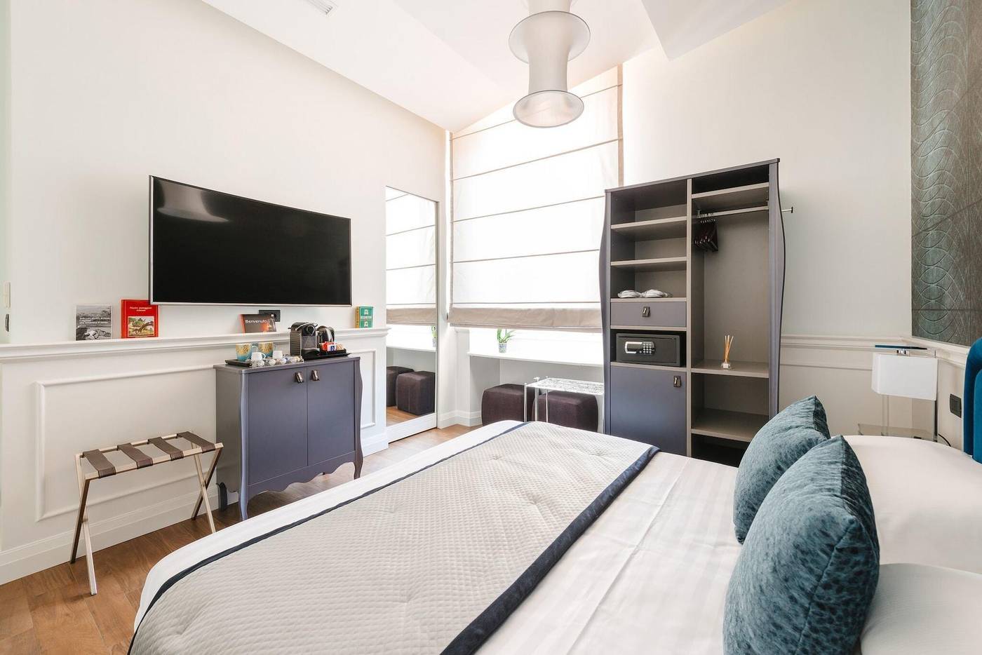 Rhea-Silvia-Luxury-Rooms-Spagna-Room-2