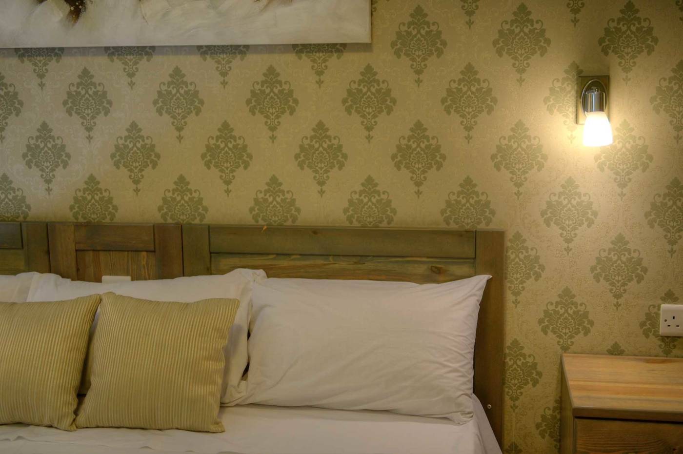 Alexandra-Hotel-Room-20