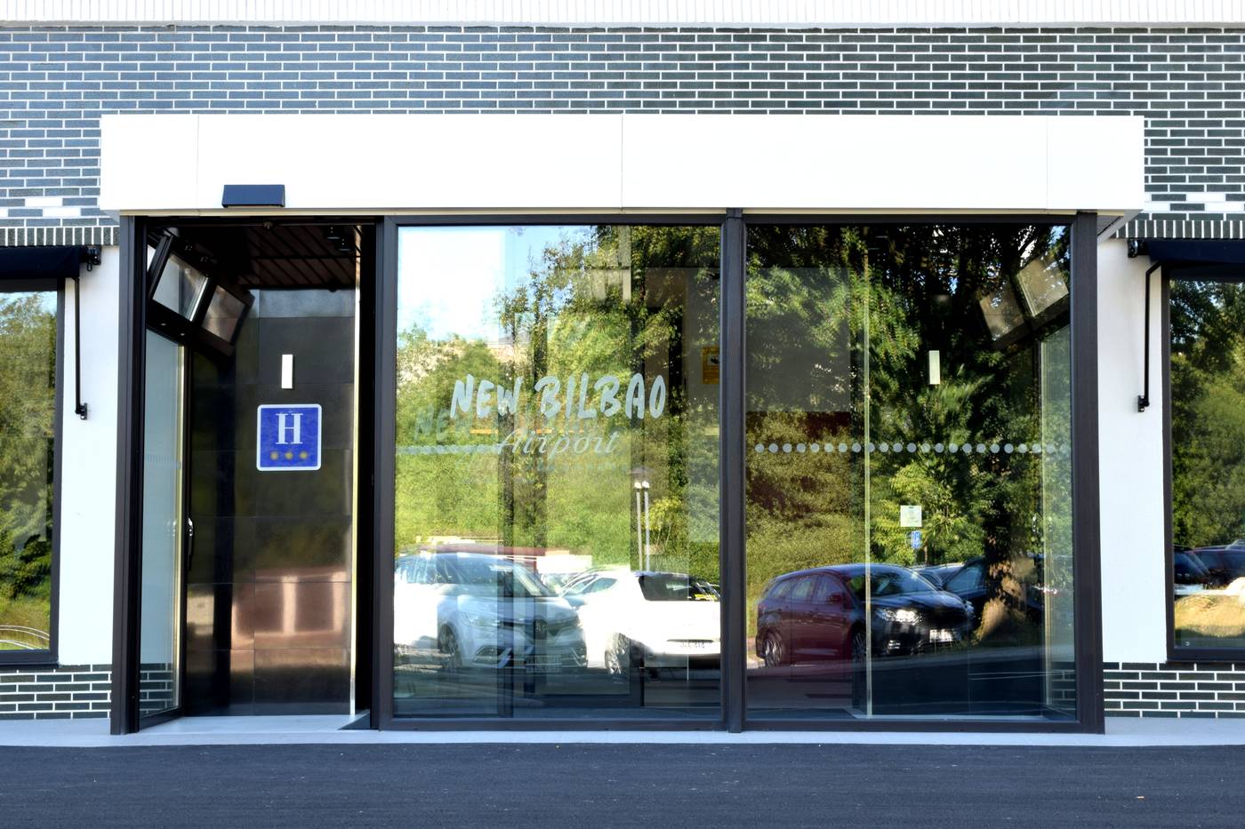 Hotel New Bilbao Airport-Spain-DERIO-General view-9